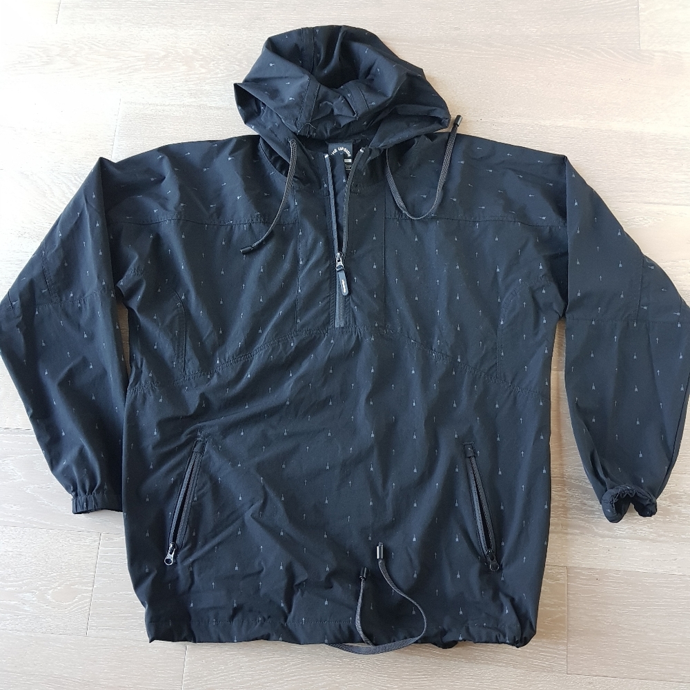 The upside performance pullover windbreaker arrow print jacket Medium